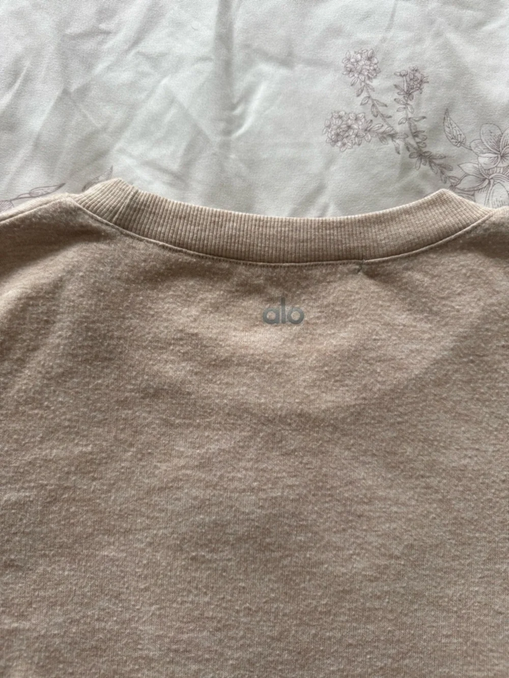 ALO Yoga | Glimpse in Putty Heather Nude Beige Longsleeve Sweater - S